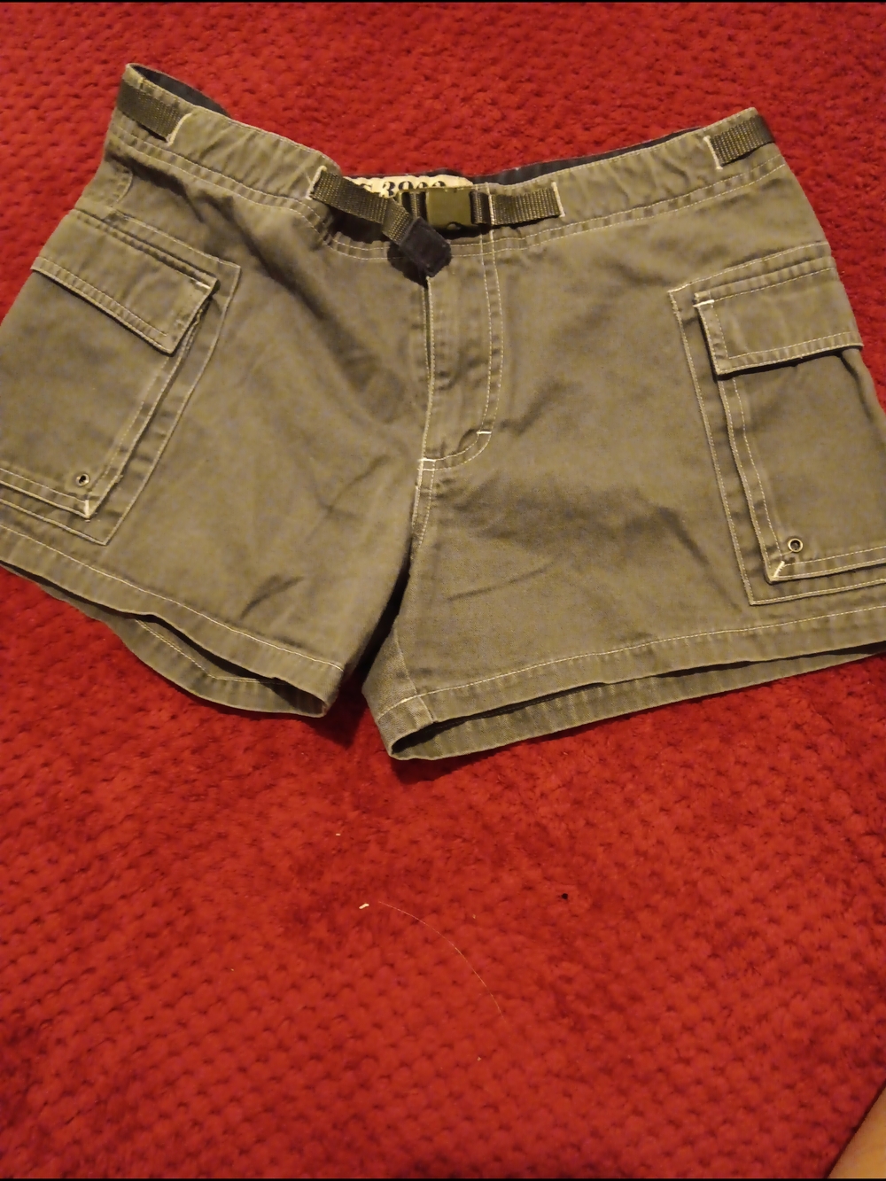 Casual Utility Cargo Shorts in Olive Green